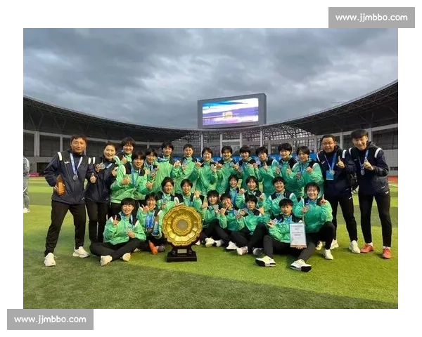 双冠加冕！历城二中包揽省长杯男女足冠军