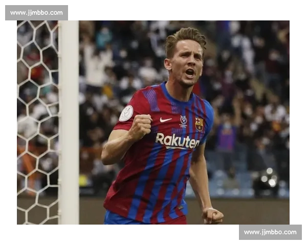 德比冲突焦点：维尼修斯斥佩德里 “爱哭鬼”